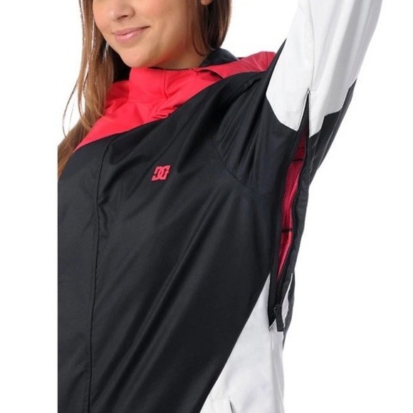 DC Shoes Fuse Jacket Womens Snowobard Ski 5k Waterproof‎ 80g Insulated Black M - Picture 3 of 13
